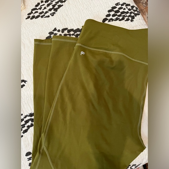 Fabletics’s Define PowerHold High Waisted 7/8 Leggings - Picture 4 of 5